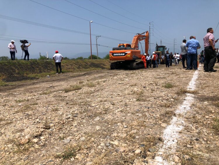 Avanza trazado en línea del acueducto