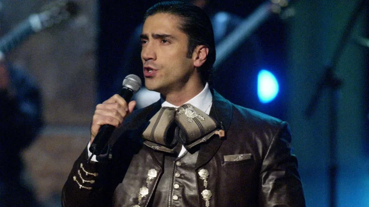 “De Rey a Rey”: Alejandro Fernández rinde tributo a Vicente Fernández en gira nacional