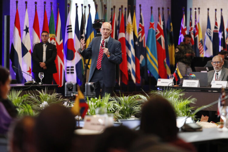 Unesco lanza red global contra la desinformación