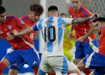 Lesión deja a Messi fuera del partido crucial de Copa América contra Perú