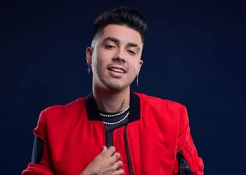 Mario Bautista se reinventa en el regional mexicano con “Fénix”