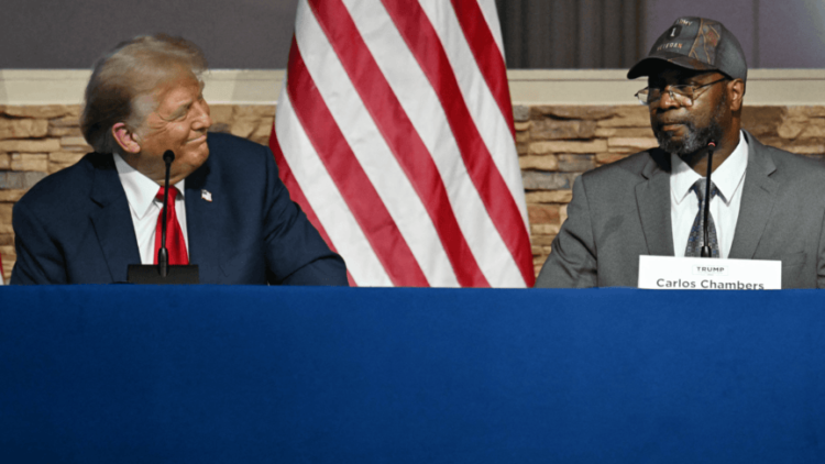 Trump busca votos afroamericanos en Detroit criticando a Biden