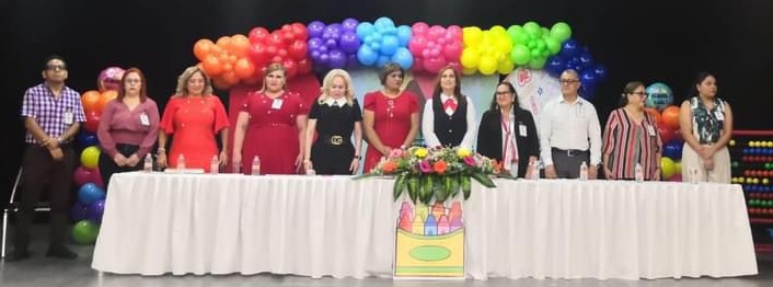 Reconocen trayectoria y vocación de la maestra Dora Elsa Banda González