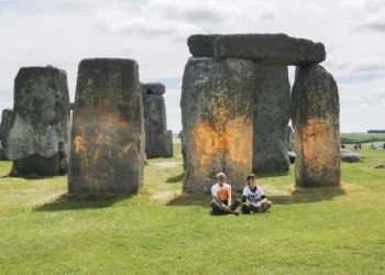 Stonehenge recibe a 15 mil personas para el solsticio de verano