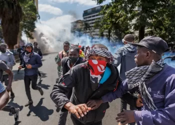 Kenya: Ruto retira ley de finanzas tras violentas protestas
