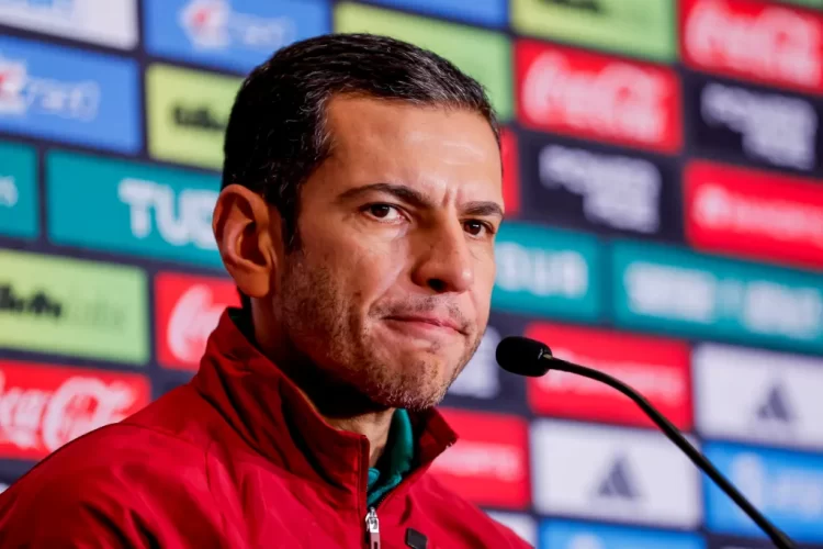 Jaime Lozano: “No me cansa que me digan que me van a sacar”