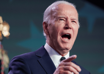 Críticas a Biden por restringir asilo a migrantes