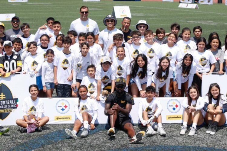Leyendas de Steelers visitan México para impartir curso de futbol americano a niños