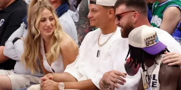 Patrick Mahomes, el “sexto hombre” de los Mavericks: un apoyo clave en la búsqueda del título