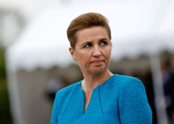 Agreden a la primera ministra danesa Mette Frederiksen durante acto en Copenhague