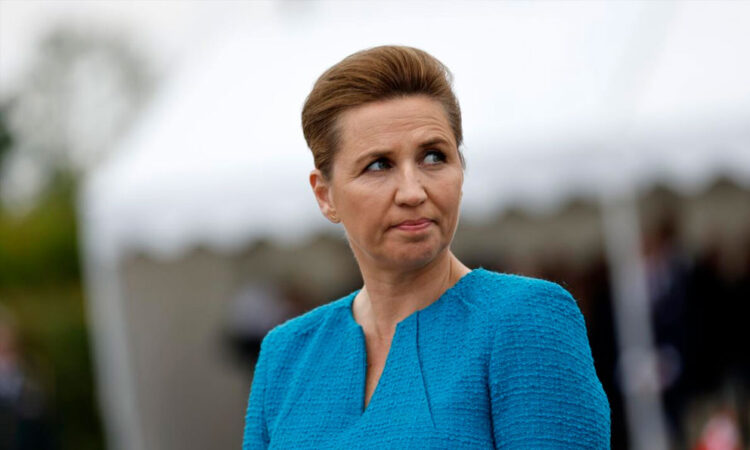 Agreden a la primera ministra danesa Mette Frederiksen durante acto en Copenhague