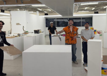 Artistas mexicanos realizan subasta solidaria para ayudar a Palestina