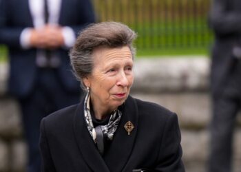 Recuperación de la princesa Ana progresa favorablemente