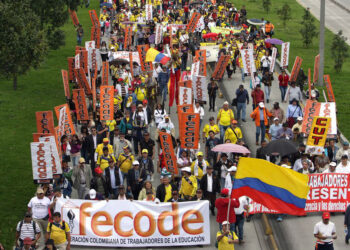 Huelga nacional de maestros estalla en Colombia contra la ley estatutaria de educación