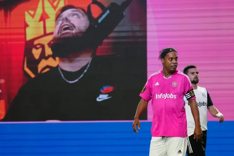 Ronaldinho jugará en una liga amateur de Venezuela