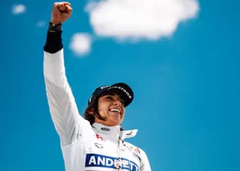 Jamie Chadwick, primera mujer en ganar una carrera de la Indy NXT desde 2010