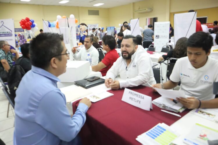 Más de mil vacantes se ofertaron en la Feria de Empleo Victoria 2024