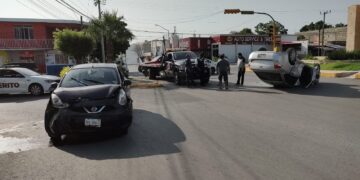 Dos mujeres heridas en choque con volcadura en crucero 16 y Berriozábal de Cd. Victoria