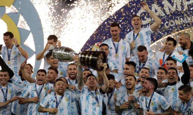 Argentina derrota 1-0 a Colombia en tiempo extra y es bicampeón de Copa América
