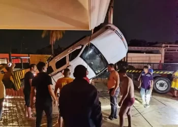 Caen 7 estudiantes al río Coatzacoalcos y mueren ahogados en fin de cursos
