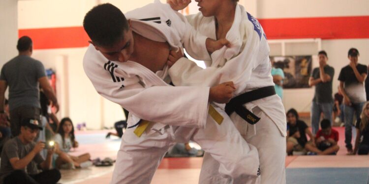 Suben al podio judocas de la UAT en Torneo Estatal
