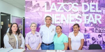 Llevan Américo Villarreal y esposa curso Vive la Paz a familias del poniente de Victoria