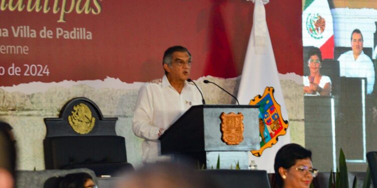 Reconoce Américo Villarreal a habitantes de Padilla por su aportación al desarrollo de Tamaulipas