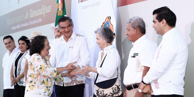 Reconoce Américo Villarreal a habitantes de Padilla por su aportación al desarrollo de Tamaulipas