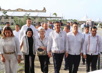 Reconoce Américo Villarreal a habitantes de Padilla por su aportación al desarrollo de Tamaulipas