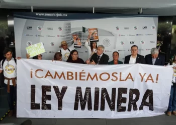 Corte publica acuerdo para congelar amparos contra Ley Minera