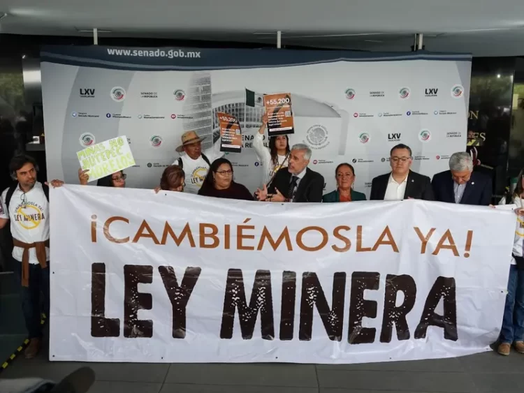 Corte publica acuerdo para congelar amparos contra Ley Minera