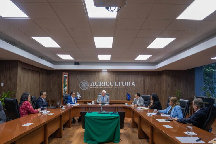 Acuerdan México y Guatemala cooperación para prevenir entrada de gusano barrenador del ganado