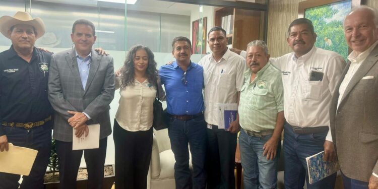 Sorgueros de Tamaulipas sin respuesta concreta de Villalobos; “tira la pelota” a AMLO y Hacienda