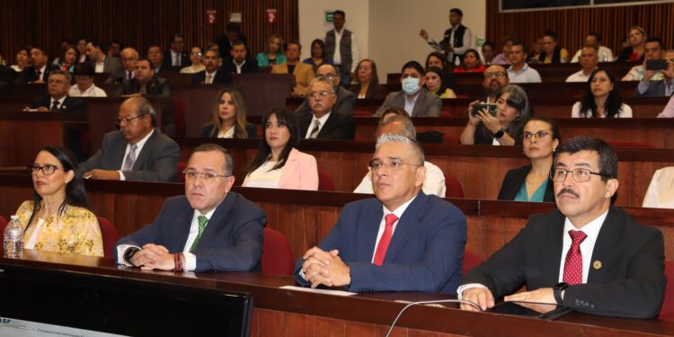 Capacita la ASF al personal administrativo y directivo de la UAT