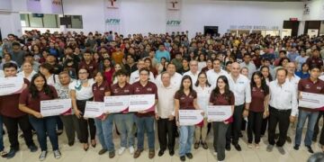 Inicia en Reynosa entrega de becas “Futuro Tamaulipas, Jóvenes de Nivel Superior”