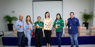Dona Grupo Cuauhtémoc Moctezuma más de mil 500 litros de agua purificada al DIF Tamaulipas