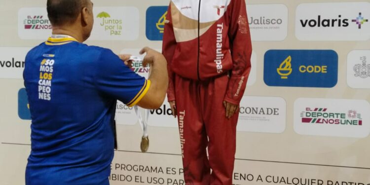 Laura Melisa, karateca de la UAT, es campeona nacional CONADE 2024