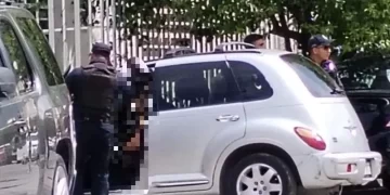 Matan a balazos a conductor; le disparan desde un Sentra en Guadalupe, Nuevo León