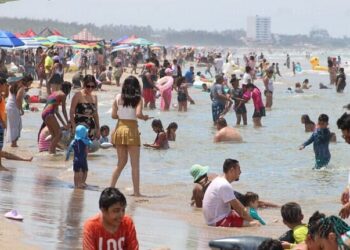 Recibe la playa “Miramar” de Cd. Madero a cien mil visitantes primer fin de semana de verano