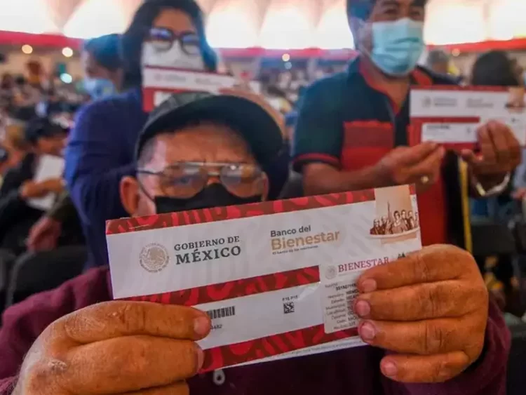 Advierten de nuevo modo de operar para robar la Pensión del Bienestar a abuelitos