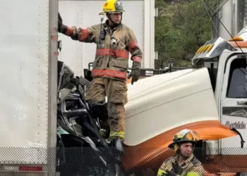 Mueren cuatro monjas al ser impactadas por tráiler en Nuevo León