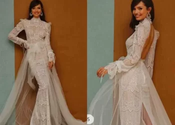 Fans encuentran vestido de novia de Ángela Aguilar en AliExpress; en 3 mil 695 pesos