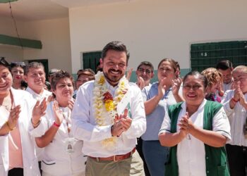 Zoé Robledo continuará como director del IMSS en gabinete de Claudia Sheinbaum