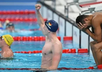 Lukas Märtens se queda con la medalla de oro en los 400 m libres