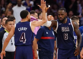 Estados Unidos debuta con victoria sobre Serbia en Basquetbol en París