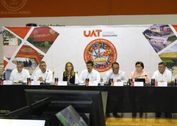 Destaca Dámaso Anaya apoyo de directivos de escuelas para la transformación de la UAT
