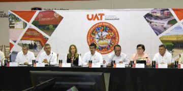 Destaca Dámaso Anaya apoyo de directivos de escuelas para la transformación de la UAT
