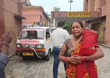 Estampida durante congregación religiosa en India deja casi 100 muertos