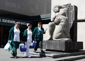 Lanzan convocatoria para cubrir 3 mil 646 vacantes de enfermería en el IMSS-Bienestar
