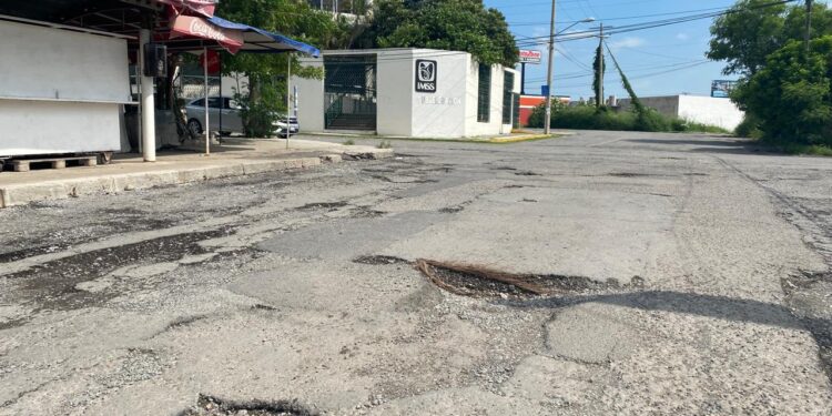 Calles del SAT y subdelegación del IMSS en Victoria, con grave deterioro